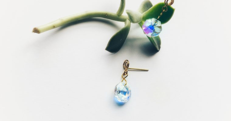 DIY earrings using wire: Swarovski drop earrings